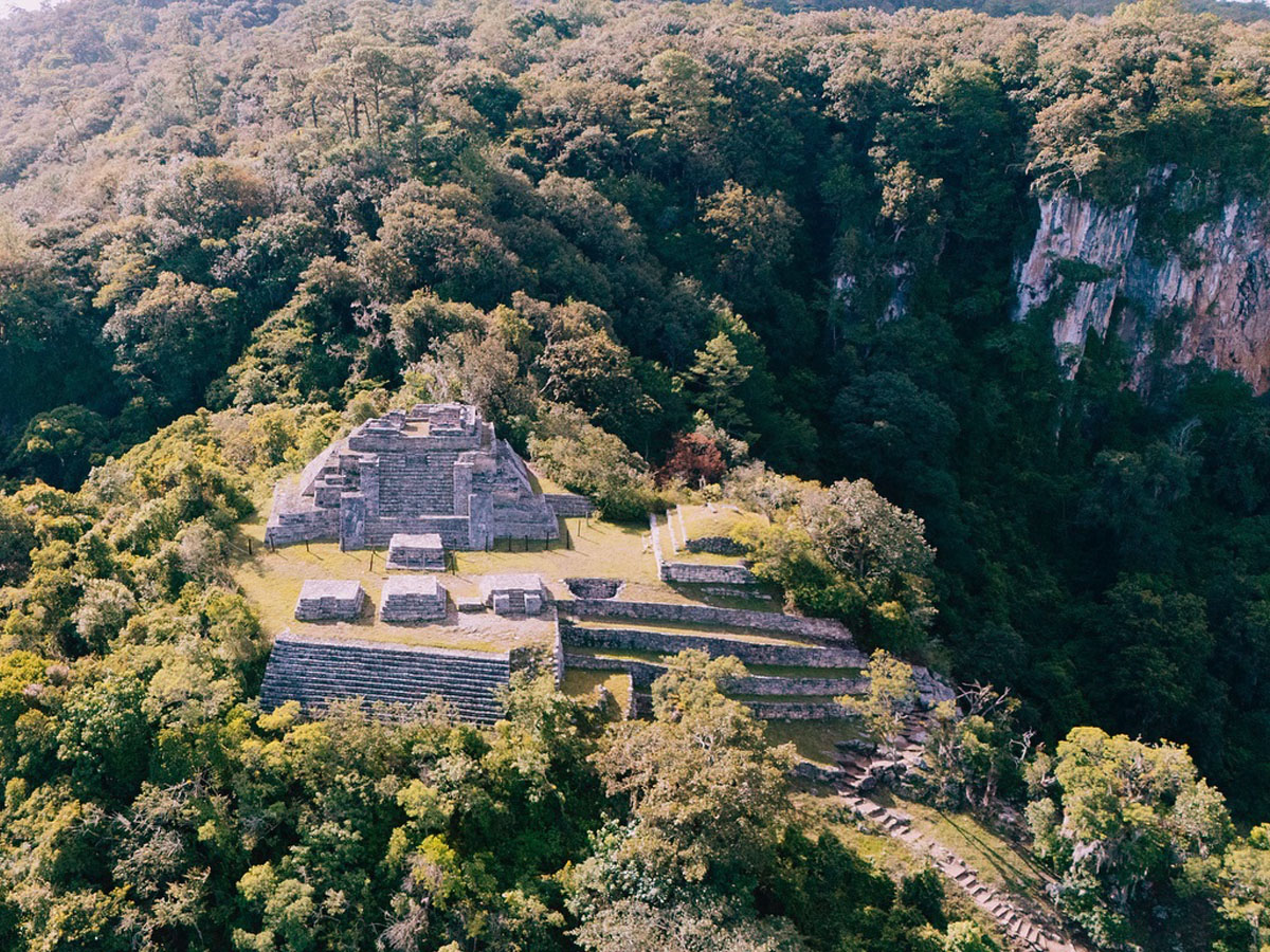 Chinkultic Chiapas Zona Arqueologica Maya